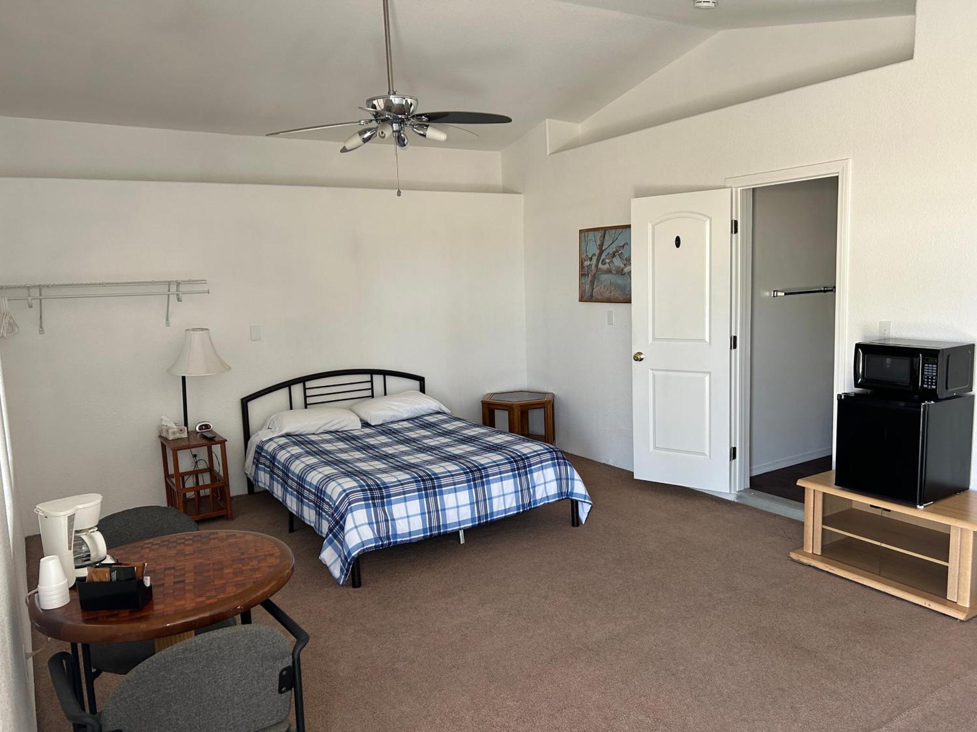 K7 Bed And Breakfast Pahrump Habitación foto